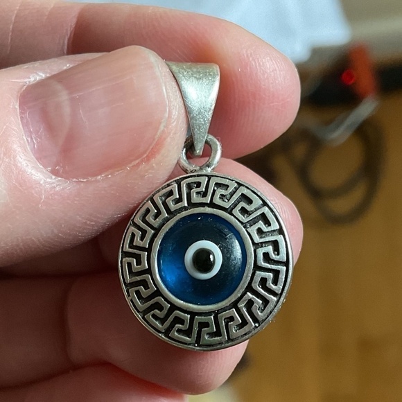 Sterling Silver 925 Evil eye Greek Key design round pendant - Picture 1 of 9